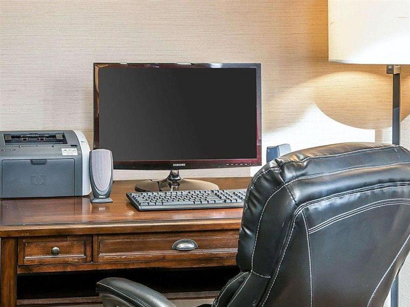 Bluffton Inn & Suites Ngoại thất bức ảnh