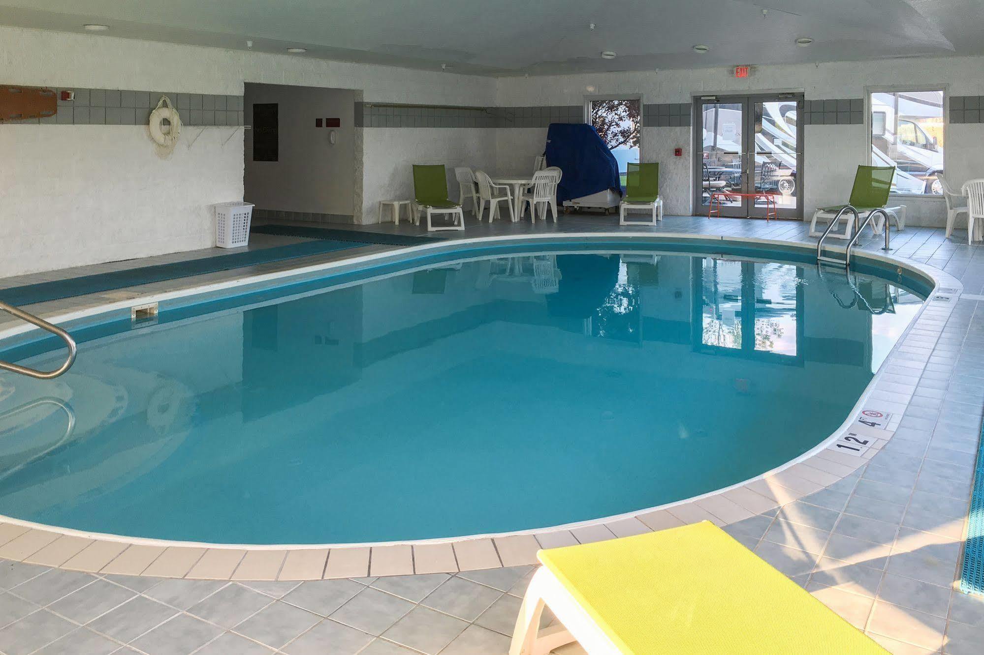Bluffton Inn & Suites Ngoại thất bức ảnh